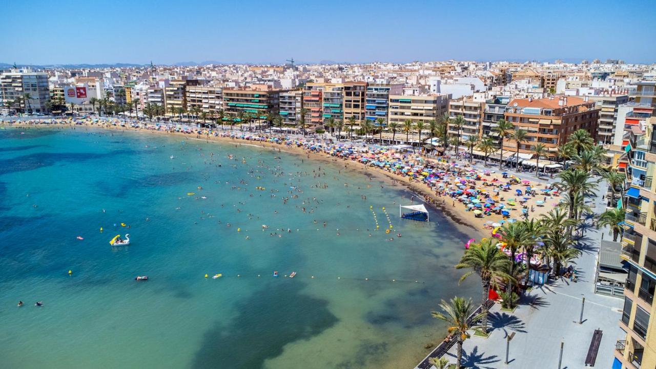 Reel Apartments- Walk To The Beach And Centre Torrevieja Exterior photo